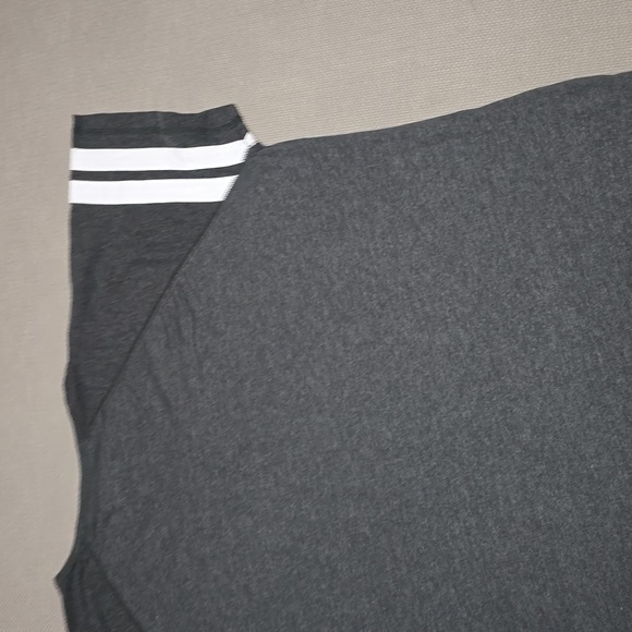 Chicago White Sox Fanatics Womens Size 3XL Slanted Pride Notch Tri-Blend V-Neck - Picture 9 of 15